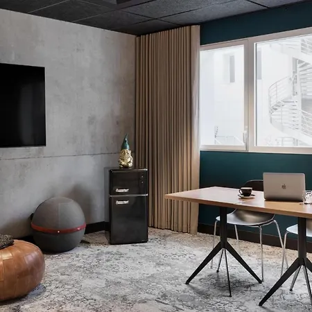 Ibis Styles Centre 3*