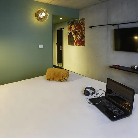 Ibis Styles Centre 3*