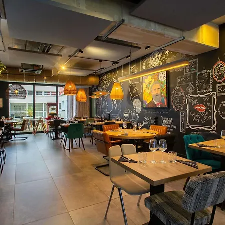 Ibis Styles Centre 3*