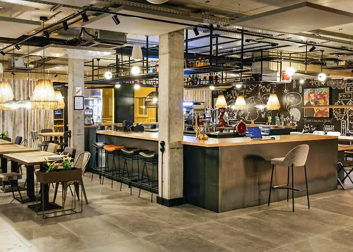 Ibis Styles Centre 3*